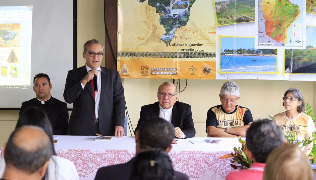 Prefeito Firmino Filho fala durante apresentação da Campanha da Fraternidade 2017