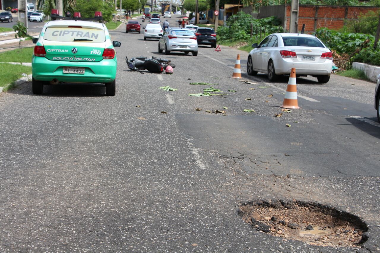 Buraco que provocou o acidente