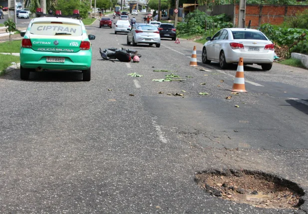 Buraco que provocou o acidente