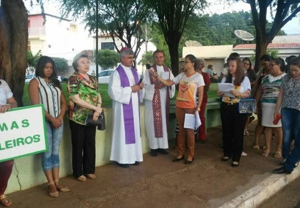 Dom Plínio lança Campanha da Fraternidade em Picos