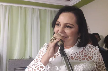 Prefeita Lúcia Moura