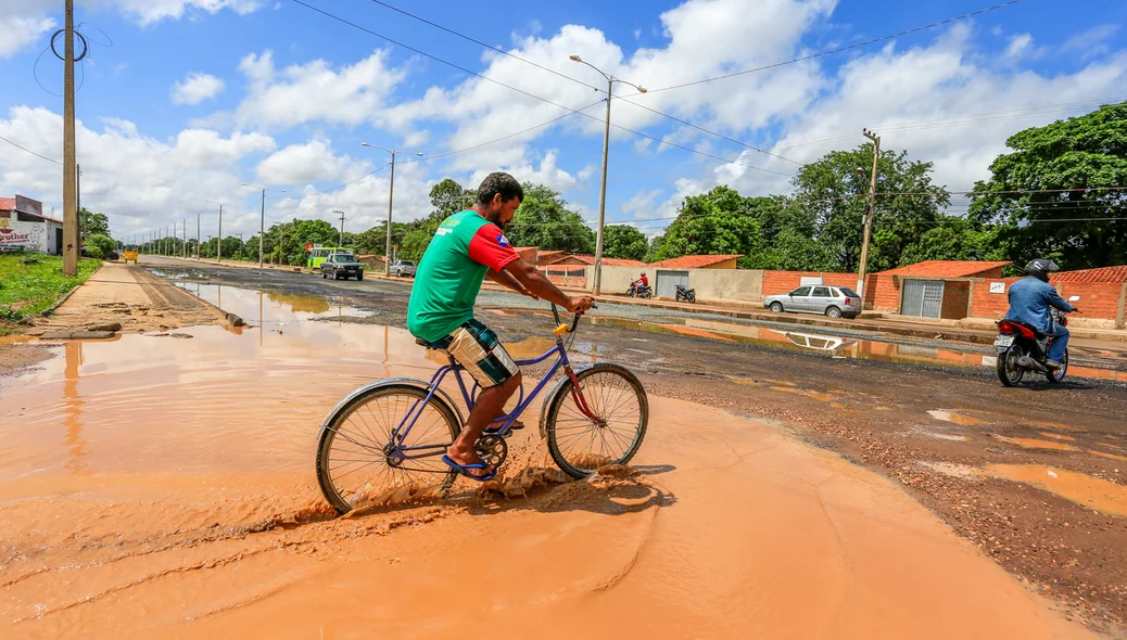 Morador reclama da falta de estrutura no bairro