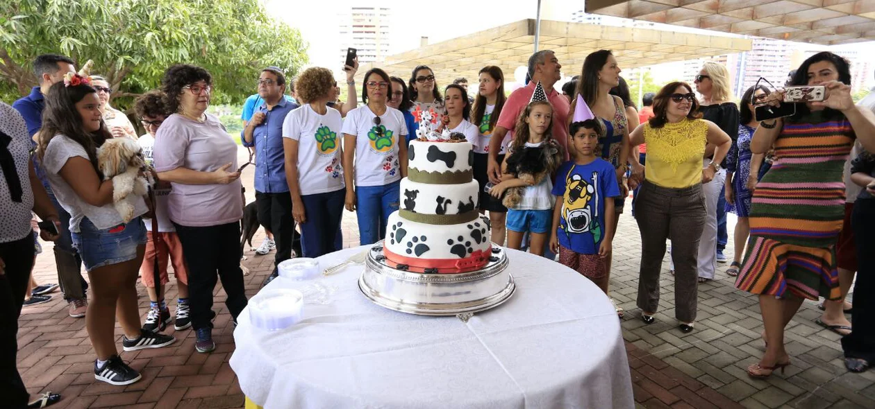 Bolo de aniversário de Wellington Dias