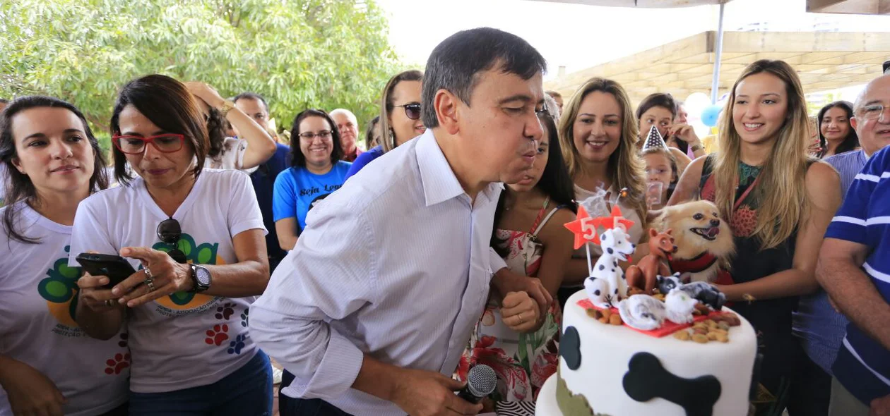 Governador assopra as velhinhas