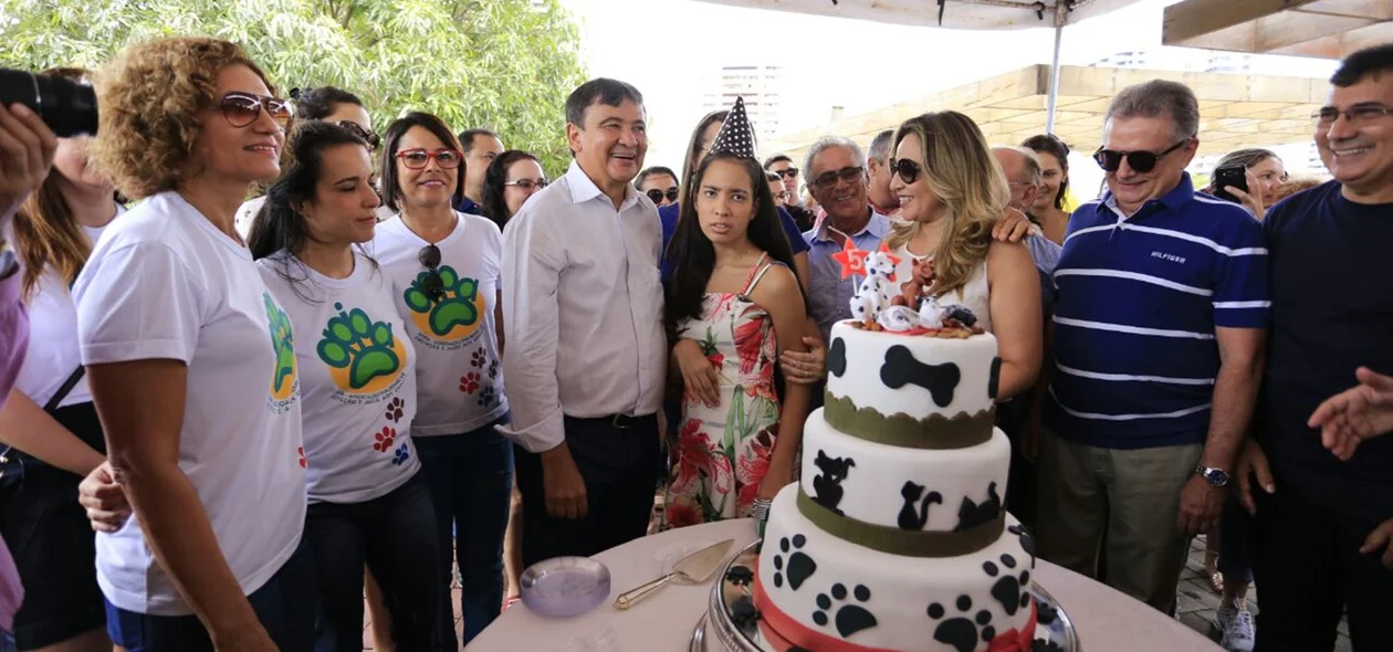 Governador Wellington Dias ao lado da filha
