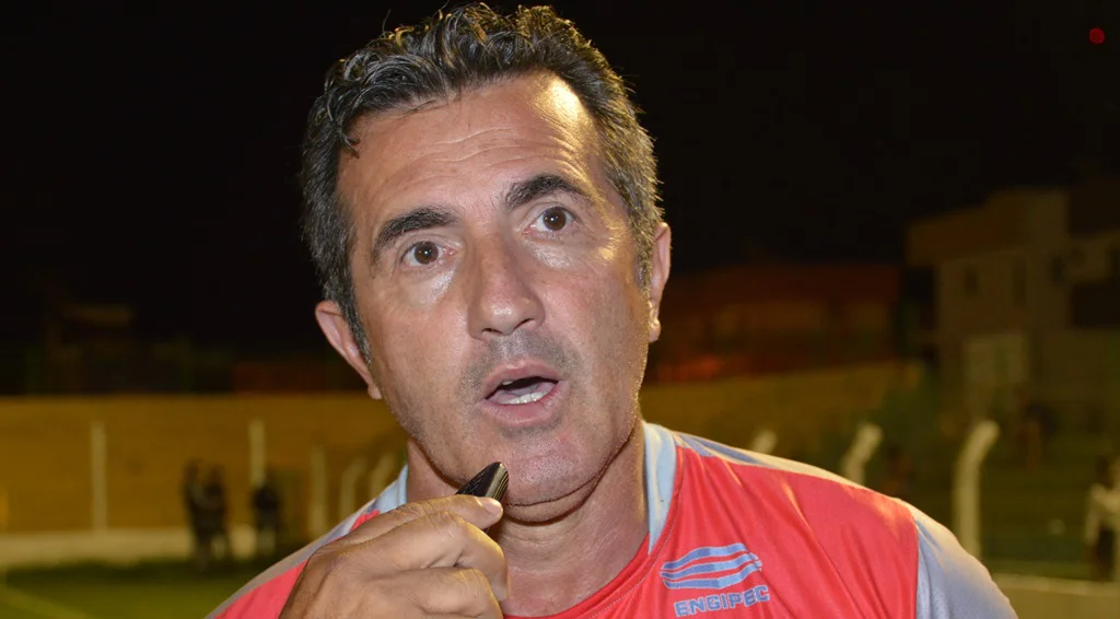 Treinador Paulo Moroni diz que Picos precisa de reforços.