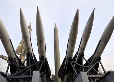 Réplica de mísseis norte-coreanos 