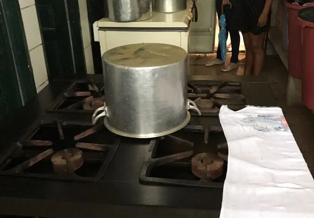Deputada Belê denuncia péssimas condições de escola