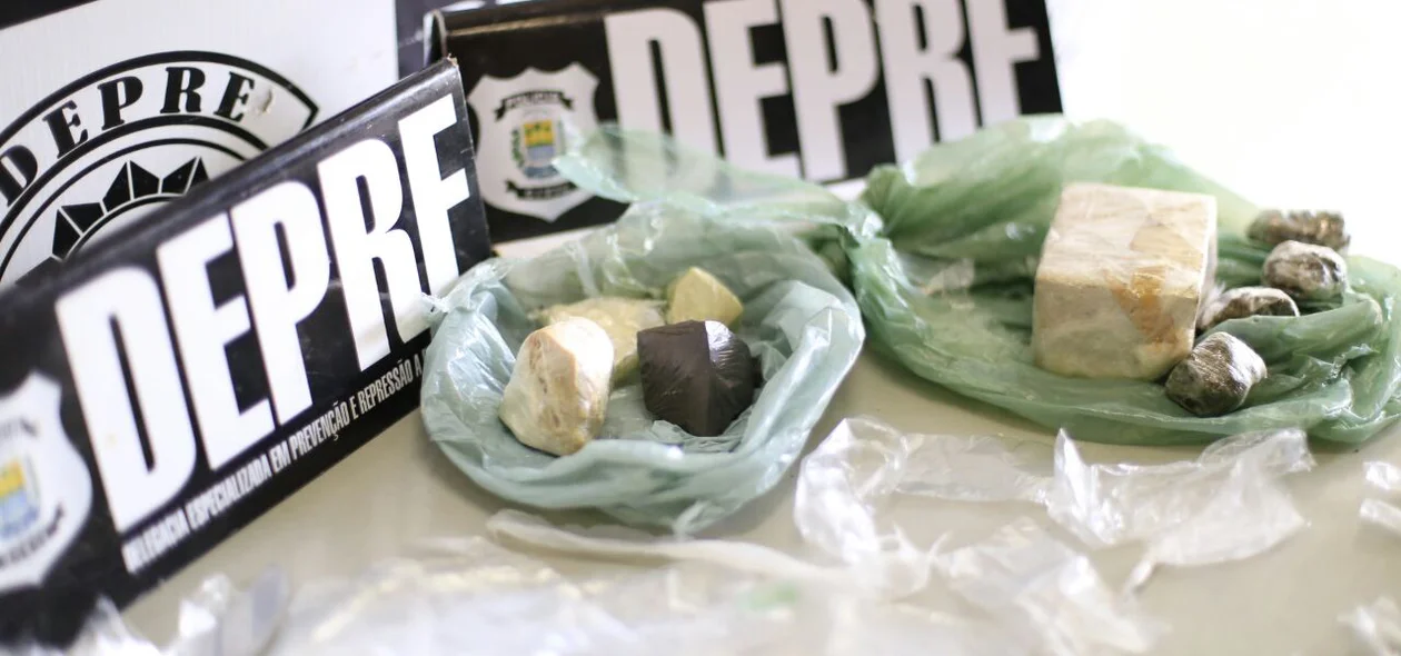 Droga encontrada na residência de Carlos Henrique