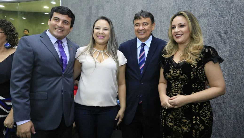 Governador participa de solenidade em alusão ao Dia da Mulher na Câmara Municipal de Teresina