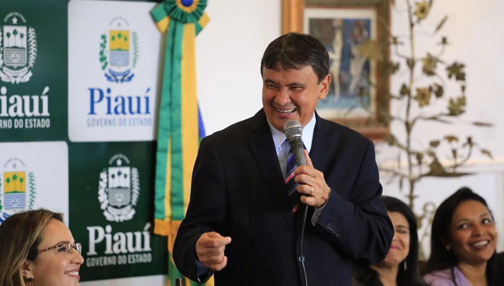 Governador Wellington durante discurso