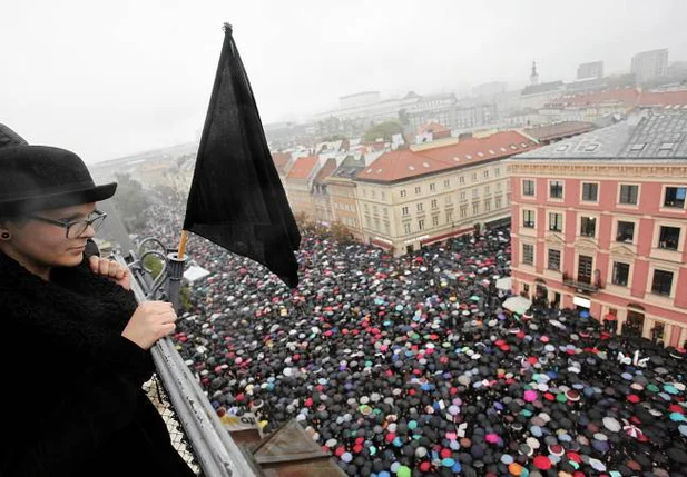 Manifestação na Polônia a favor do aborto