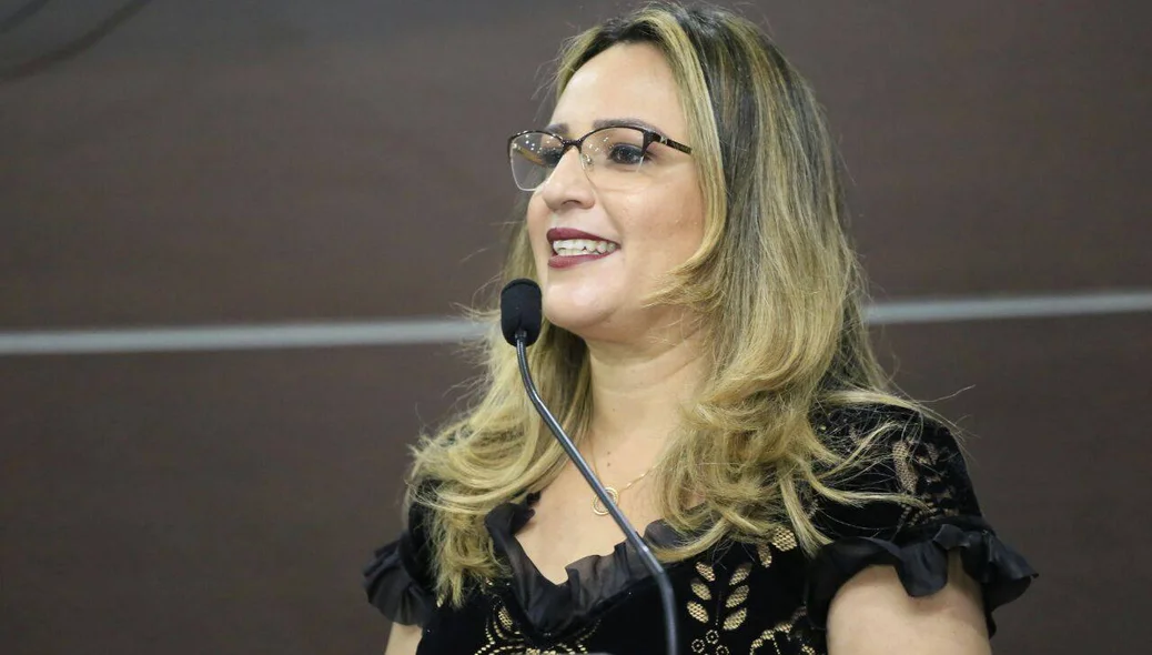 Secretária Rejane Dias