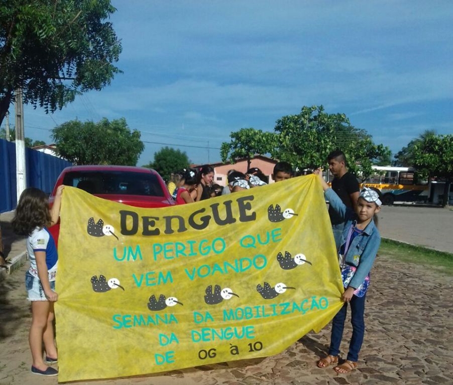 Alunos da Escola Municipal Francisco Raimundo Fontenele participaram campanha Combatendo o Aedes aegipty