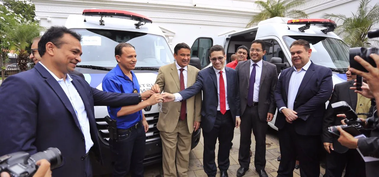 Solenidade de entrega de viaturas para o sistema prisional do Piauí