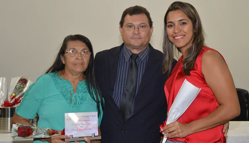 Vereador Chaguinha homenageia a mãe e a mulher