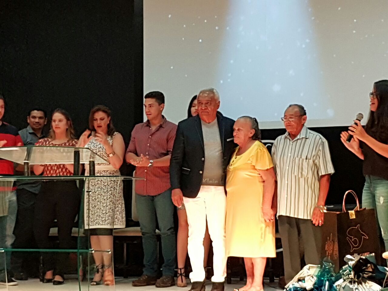 Celebração do aniversário do Pastor Soares