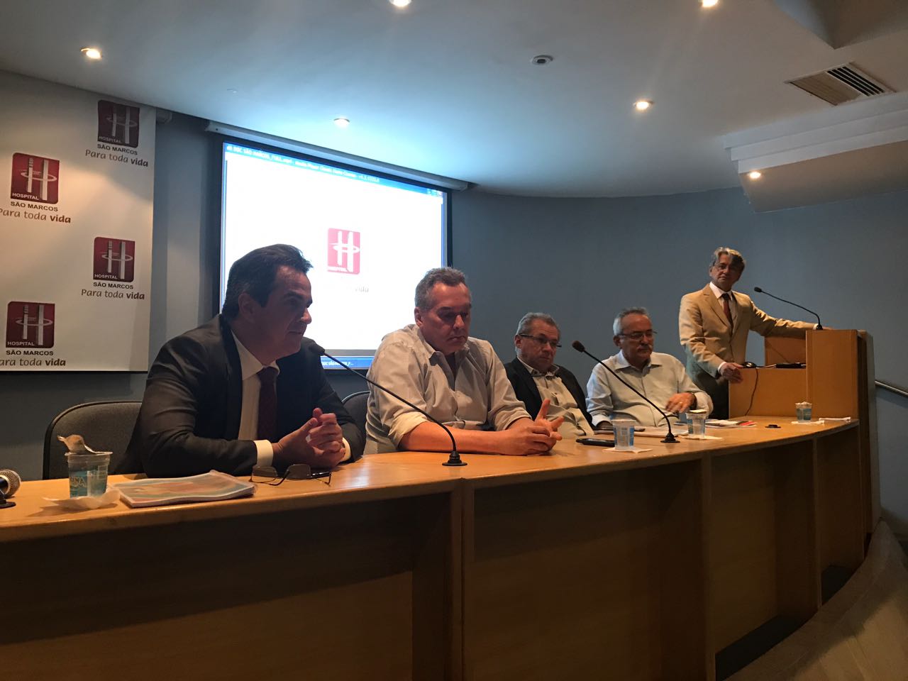 Ciro participa de solenidade