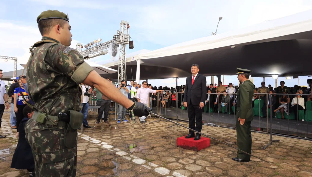 Governador Wellington Dias em solenidade da Batalha do Jenipapo