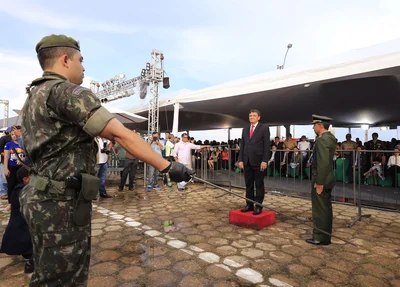 Governador Wellington Dias em solenidade da Batalha do Jenipapo