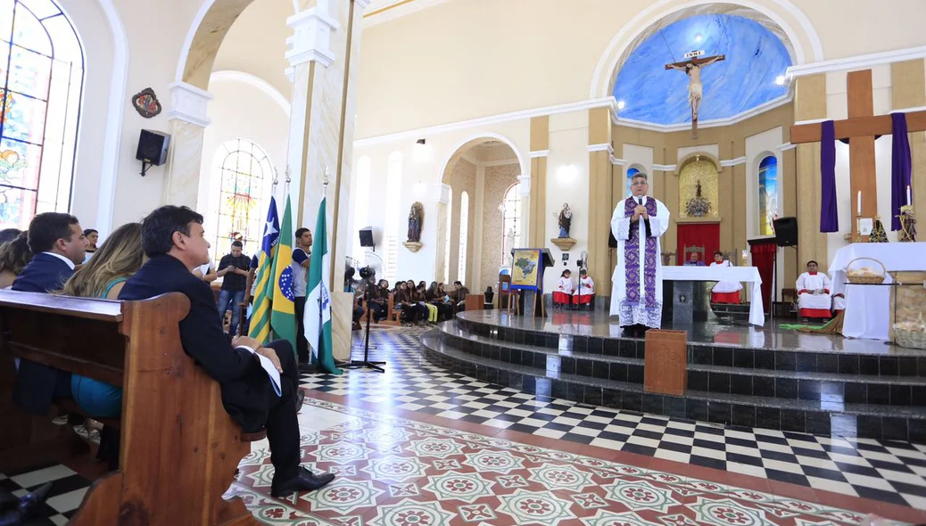 Missa na Catedral de Santo Antônio