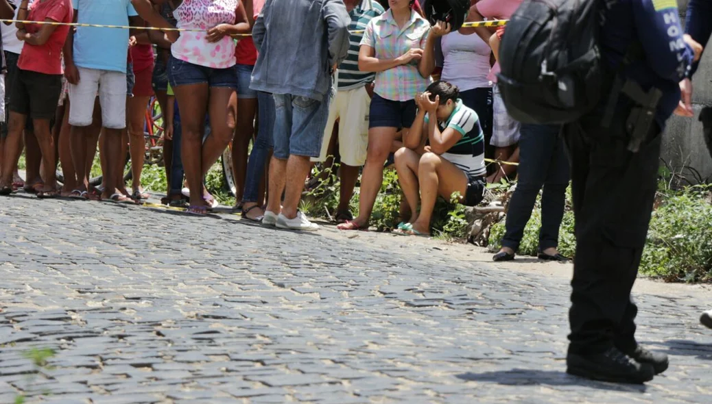 Populares no local do crime