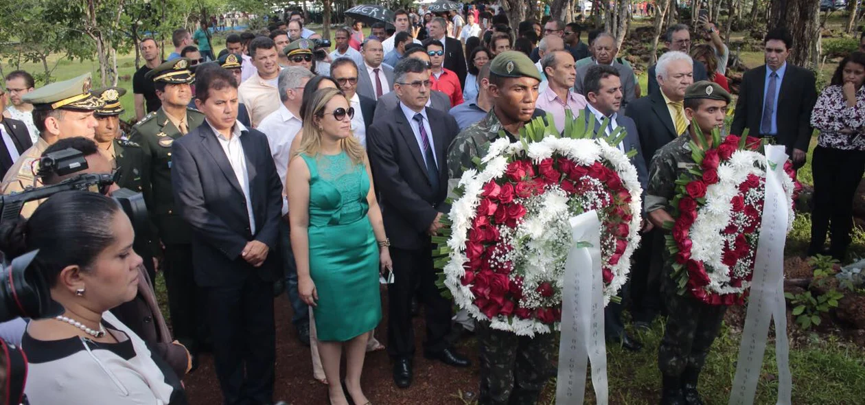 Visita ao cemitério onde os combatentes da Batalha do Jenipapo foram enterrados