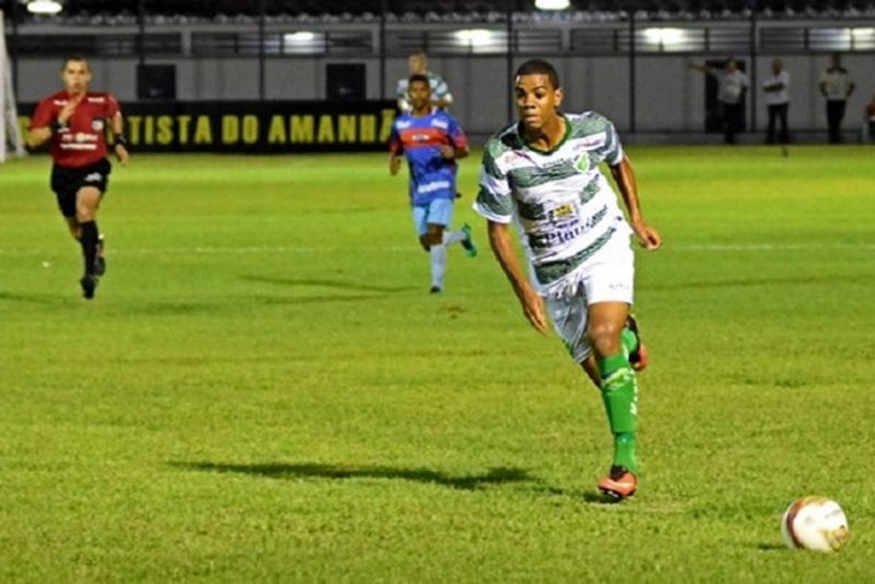 Atacante Uilliam