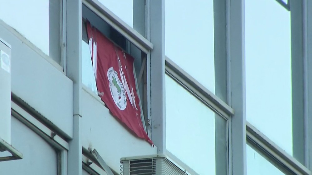 Bandeira do MST no Ministéio da Fazenda em Brasília