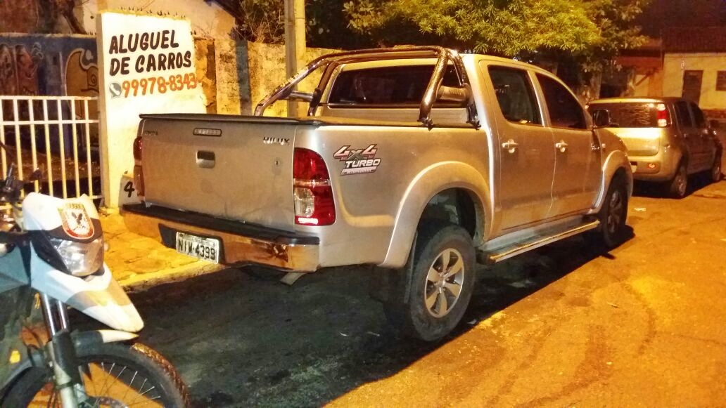 Hilux recuperada pela Polícia Militar do Piauí