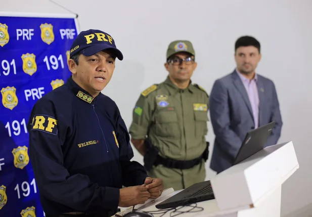 Coletiva de imprensa na PRF-PI