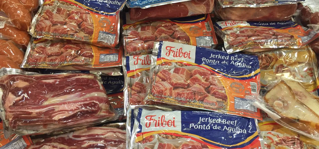 Carnes da Friboi encontradas no Supermercado Carvalho 