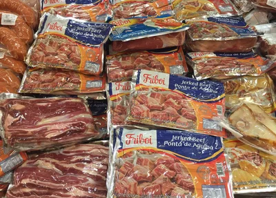 Carnes da Friboi encontradas no Supermercado Carvalho 