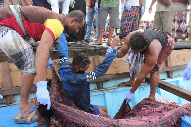 Refugiados são mortos em ataque a navio