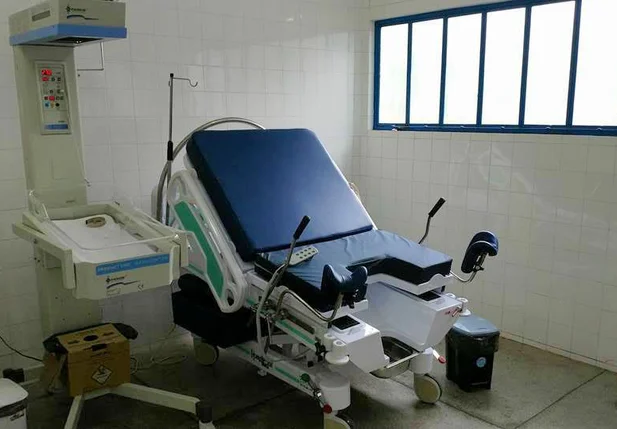 Cama PPP (pré-parto, parto e pós-parto)