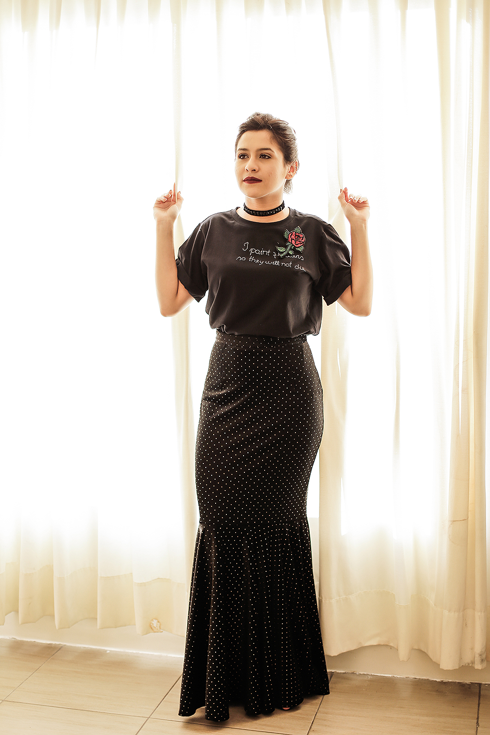 Blusa, saia e carteira: Chiquita Atelier 