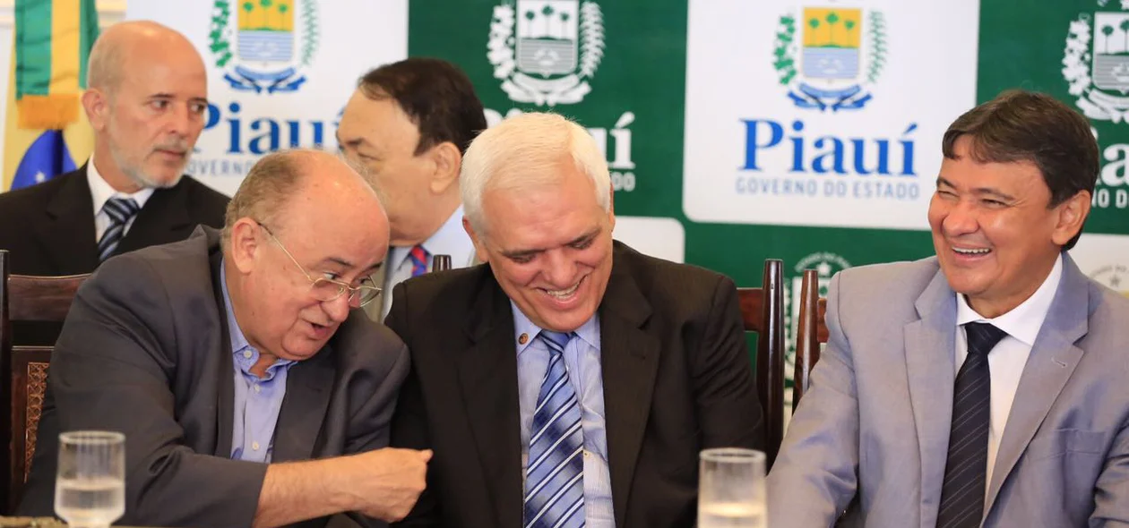 Governador participa de posse dos novos gestores