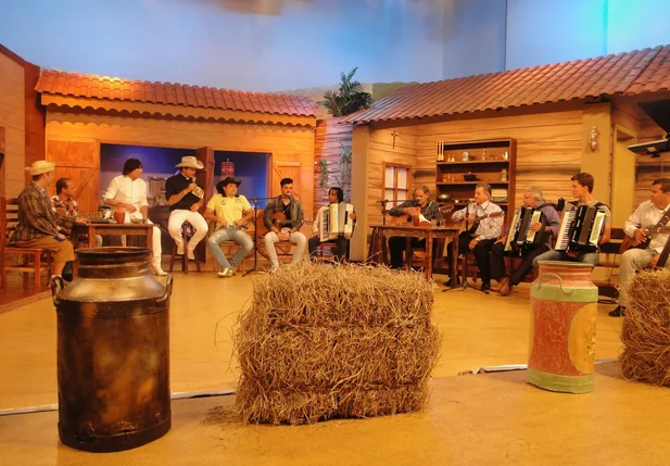 Um dos programas de mais audiência, é apresentado pelo padre Alessandro Campos