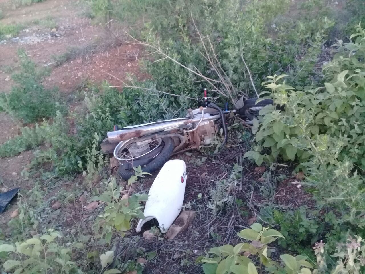 Motocicleta ficou destruída