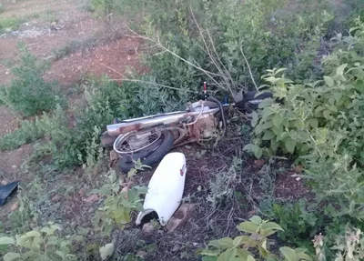 Motocicleta ficou destruída