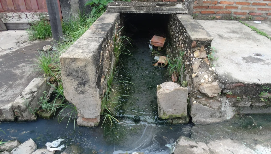 Sem espaço para pedestres