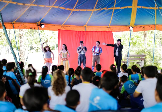 Artes Cênicas, apresentações de teatro 