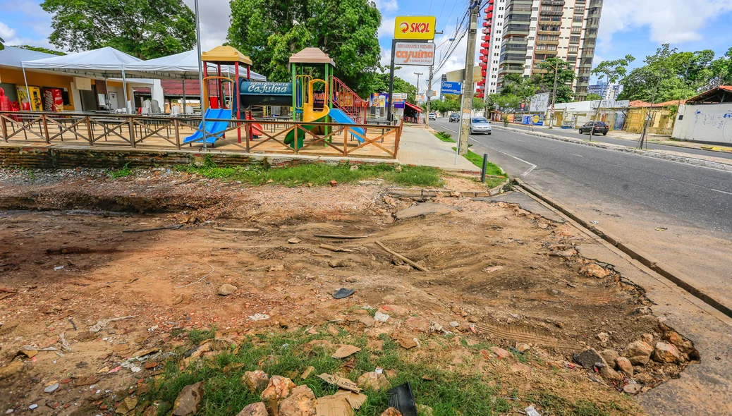 Avenida Coronel Diogo Lustosa com Dom Severino