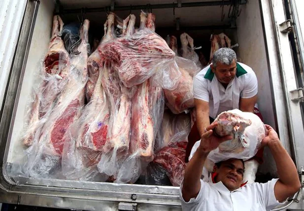 China, Chile e Egito voltaram atrás e vão retomar compra de carnes do Brasil, exceto dos 21 frigoríficos.