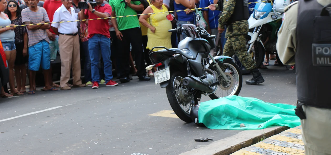 Assaltante é morto durante assalto no centro