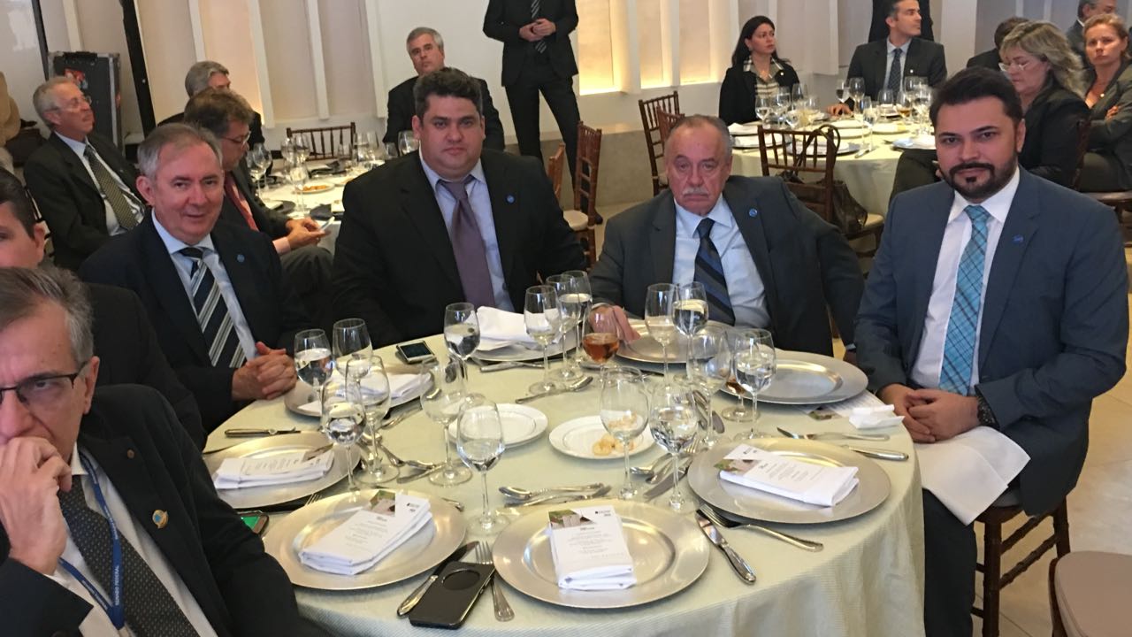 Encontro com representantes da FIEPI em Brasília