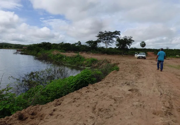 Limpeza realizada no terreno