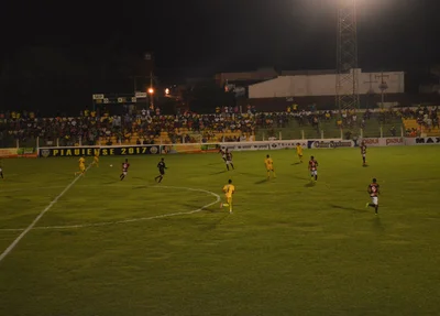 Jogo foi bastante movimentado