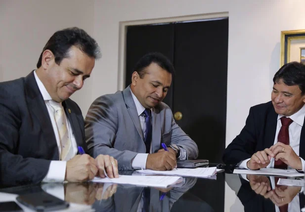 Henrique Pires, Fábio Abreu e Wellington Dias