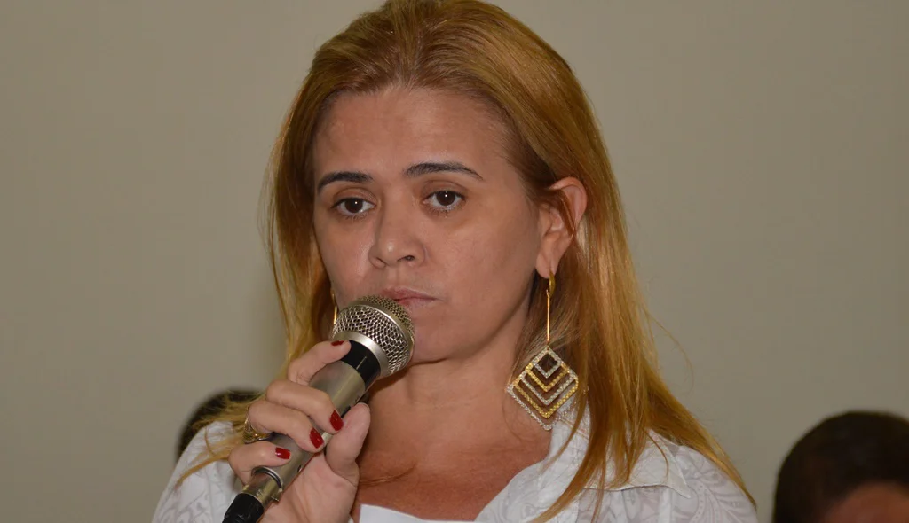 Assembleia foi conduzida pela presidente do Sindserm.